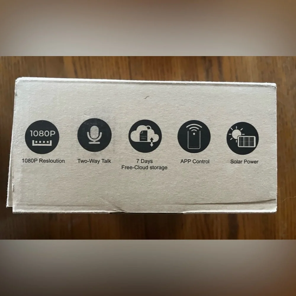 Rexing HS01 Smart Home security camera with solar panel. New with tags.